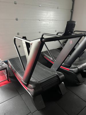 Sur désignation à BONNEFAMILLE (38090) :Tapis de course FITNESS, VENDU
