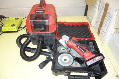 a picture of a tool kit sitting on top of a table