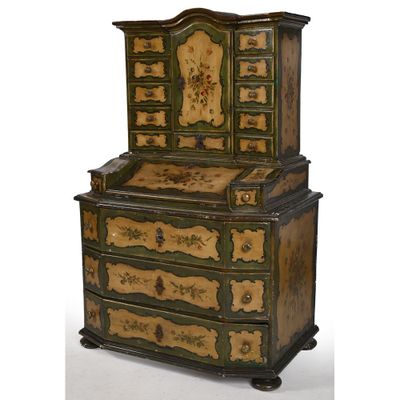 SCRIBAN 2 CORPS en bois peint. Il ouvre dans la partie basse…