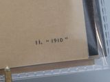 a picture of a picture of a book in a box