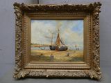 une peinture à l'huile représentant un bateau sur une plage, avec des personnes dans l'eau