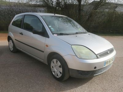 Vp Ford Fiesta FR541XL du 01/02/05 an2005, Essence 5 cv, 198681KM non  - Photo 1