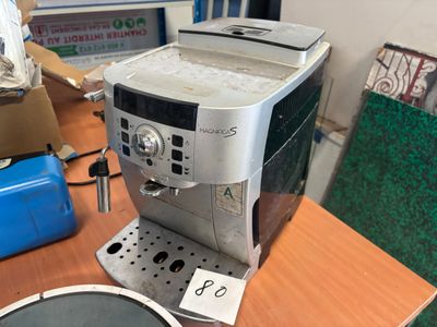 a coffee machine that is sitting on a table
