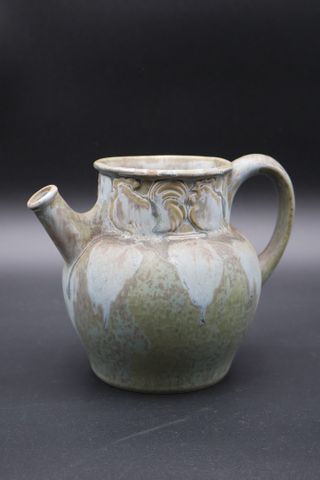 Méténier. Pichet décor coq en grès. 14.5 cm