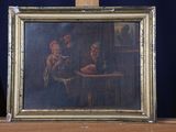 une image d'un tableau sur une étagère dans une pièce