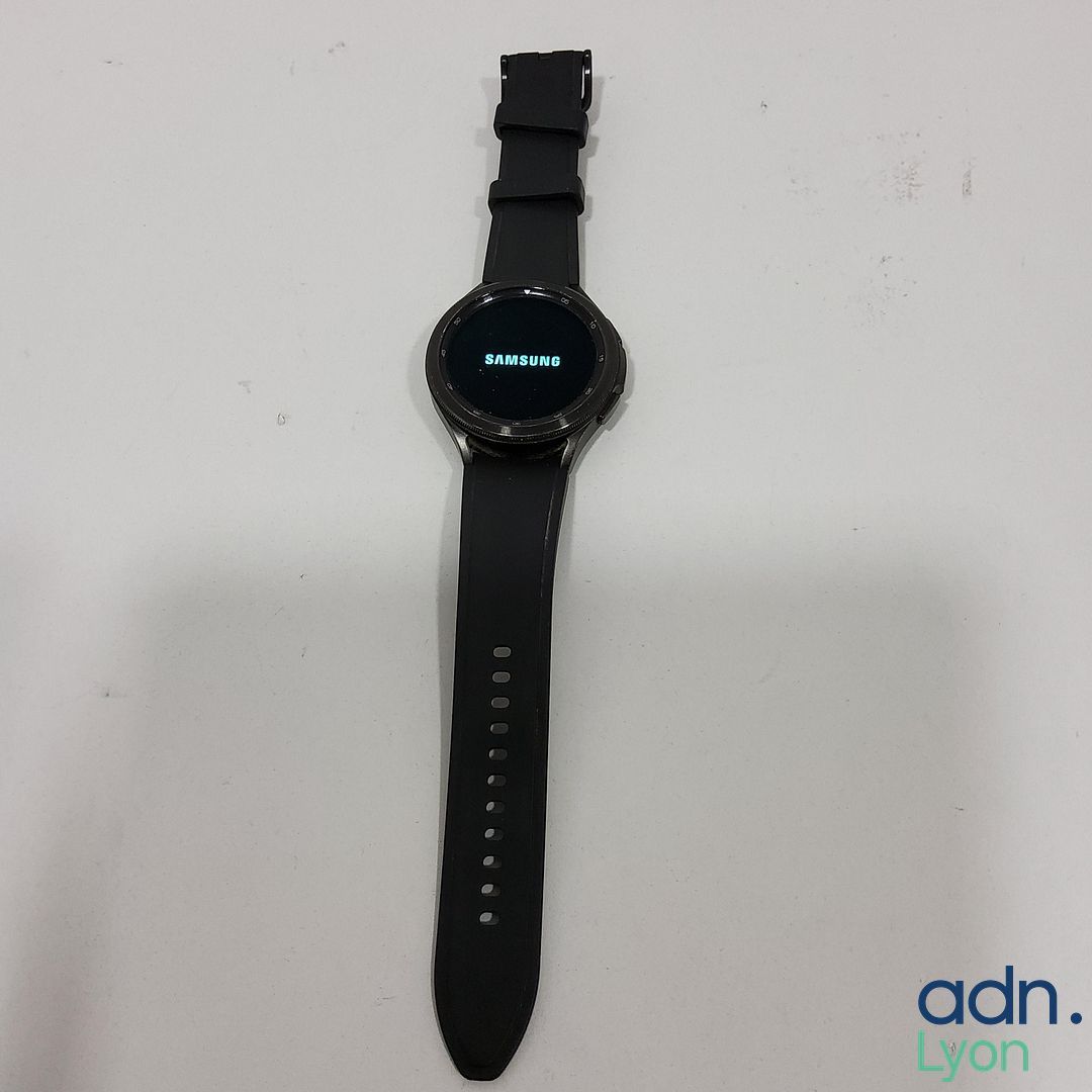 Expédition obligatoire - Montre connectée - Parfaitement fonctionnel - Bon état - Samsung - R895 galaxy watch 4 class...