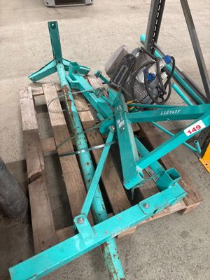 l'image d'une machine posée sur une palette
