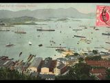 une vieille carte postale représentant un port rempli de nombreux bateaux