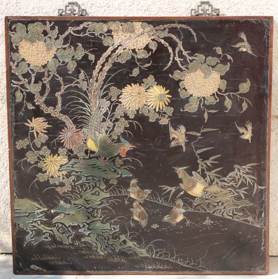 Panneau en bois à laque noir de Coromandel à décor d'oiseaux…