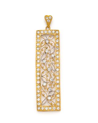 un pendentif en or et diamants