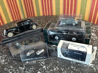Lot de 4 modèles réduits dont la Peugeot DMA 1946 Air France…