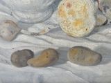 une peinture représentant une théière et quelques pierres posées sur une table