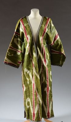 an image of a green and red robe on a mannequin