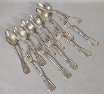 a lot of silver spoons and spoon spoons on a table