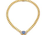 un collier en saphir et diamants, signé Cartier