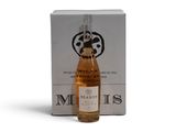 la bouteille de vin se trouve à côté d'une boîte de vin