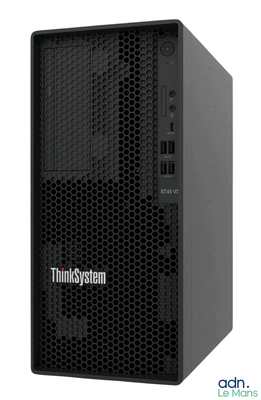 un gros plan d'une tour d'ordinateur noire sur laquelle est inscrit « Think System »