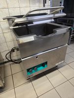 Sauteuse basculante THIRODE à gaz.