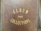 un album marron sur lequel est inscrit « album pour collections »