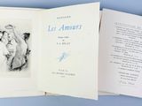 un livre ouvert avec le dessin d'une vache à l'intérieur