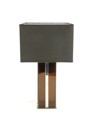 une image d'une lampe de table avec un abat-jour noir