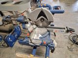 l'image d'une machine posée sur une table