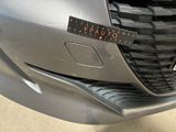a sticker that says vapido on the front of a car