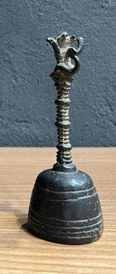 Cloche en bronze TIBET ? Manque le battant Hauteur 17 cm