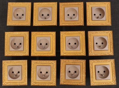 six cadres carrés sur lesquels figurent une photo de chat et un visage de chat