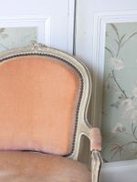 PAIRE DE FAUTEUILS de style Louis XV en bois mouluré, sculpt… (photo 2)