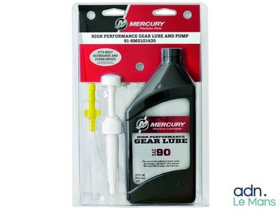 La bouteille d'huile moteur se trouve à côté d'une brosse à dents et d'un tube de dentifrice