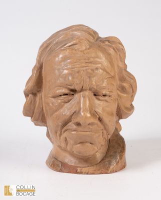 Portrait de caractère Tête en terre cuite H : 25 cm