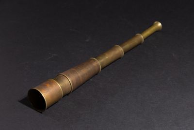 Longue-vue en laiton, le fût télescopique à quatre sections. - Photo 1