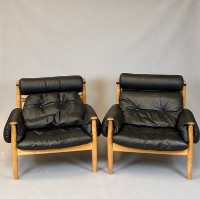 ÉRIC MERTHEN & IRE MÖBLER (éditeur) - SUÈDE Paire de fauteui…