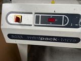 a machine that is sitting on a table in a room