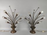 paire de lampadaires en laiton et en verre de style « mid-century modern »