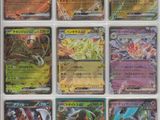 gros plan d'un paquet de cartes pokemon sur une table