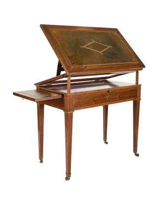 une image représentant un bureau en bois avec un plan de travail