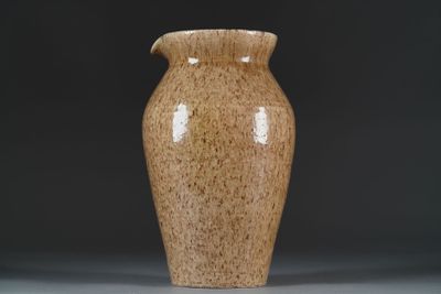 ACCOLAY. Vase en céramique émaillée beige mouchetée avec int…