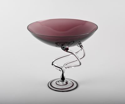 Coupe en verre, le pietement torsadé et effilé dans les tons… - Photo 1