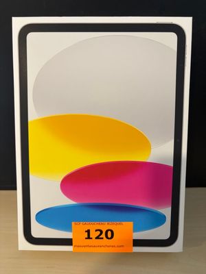 Le carton contenant le nouvel iPad 12 est ouvert et prêt à être expédié