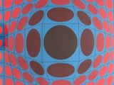 a picture of a picture of a blue and red object