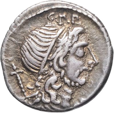 une pièce d'argent représentant une femme