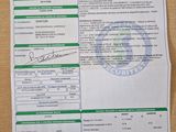 un gros plan d'un document portant un code-barres