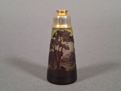 ETABLISSEMENTS GALLE. Corps de vaporisateur en verre multico…
