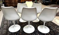 Eero SAARINEN (1910-1961) éd. KNOLL : Suite de six chaises, … (photo 5)