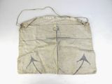 une image représentant un sac orné d'un motif d'oiseau