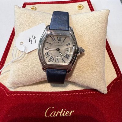 Montre en acier, signée - CARTIER - ROADSTER - 36mm X 30mm -…