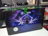 une boîte sur laquelle figure un jeu vidéo, posée sur une table