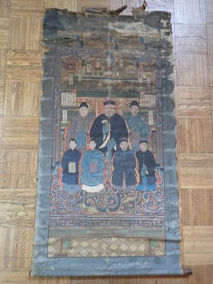 une image d'un tableau sur le mur d'un bâtiment